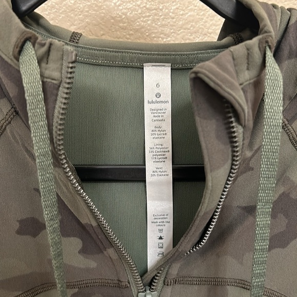 Lululemon Define Hooded Jacket - Picture 5 of 7